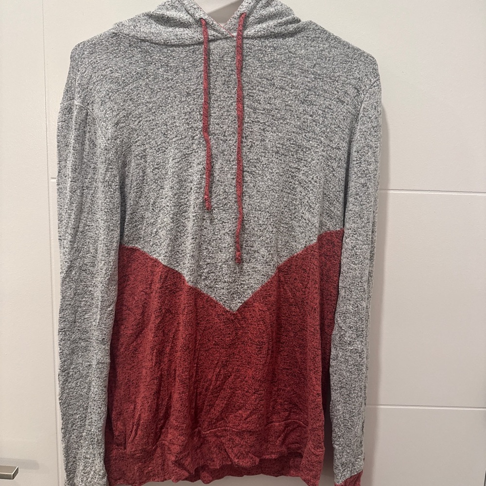 Chic Gray and Red Knit Sweater